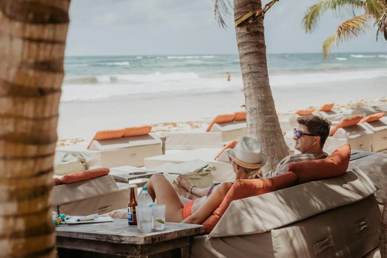 Hotel Cabanas Los Lirios Tulum Mexiko