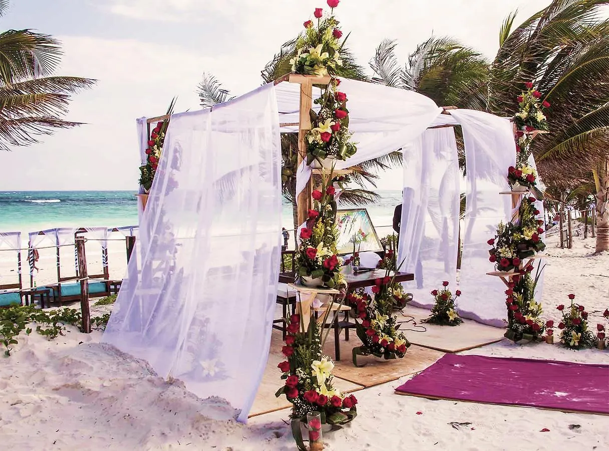 Hotel Cabanas Los Lirios Tulum